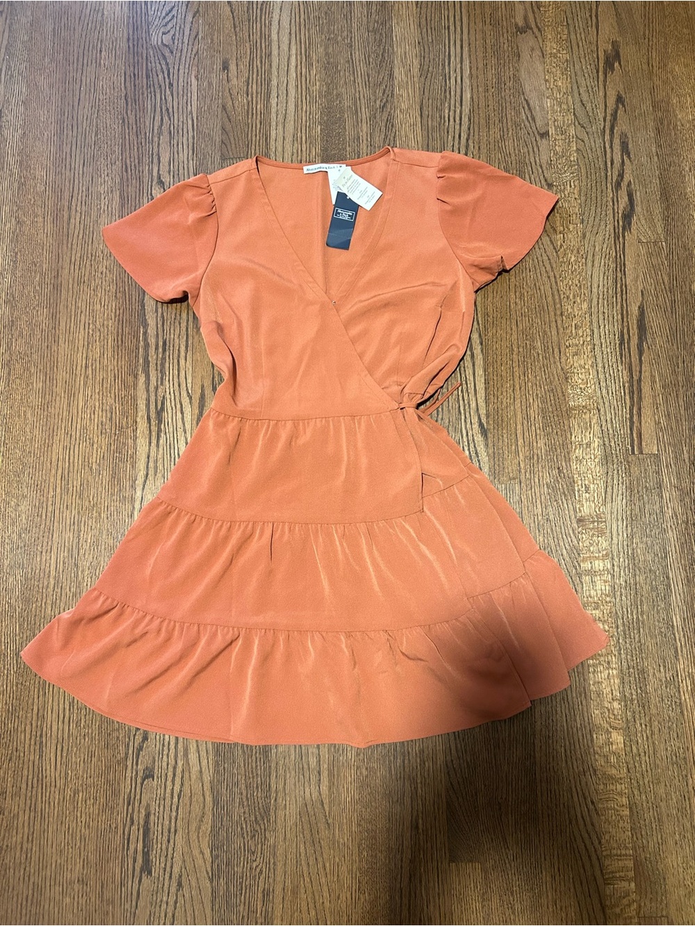 Abercrombie & Fitch Rust Orange Wrap Dress Tiered Mini Flutter Sleeve NWT Medium